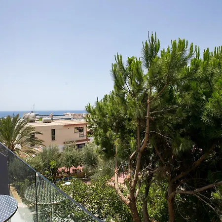 Flora Maria Hotel 3*